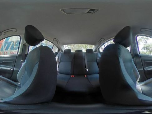 Used 2025 Nissan Versa SV FWD image 39