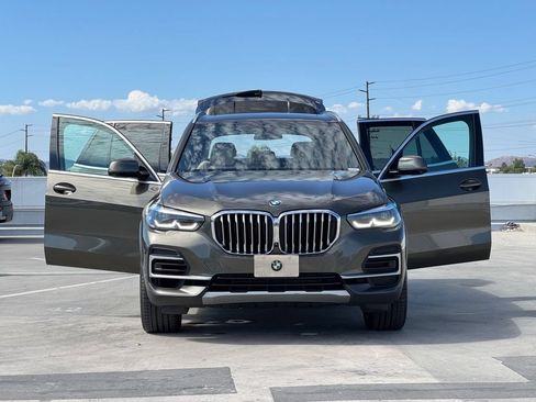 Used 2022 BMW X5 sDrive40i w/ Premium Package RWD image 28