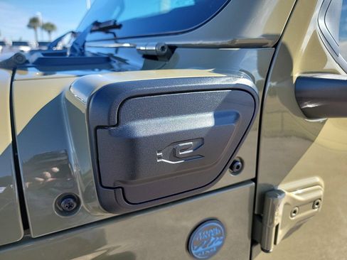 Used 2025 Jeep Wrangler Unlimited Sport S 4xe w/ Convenience Group AWD/4WD image 5