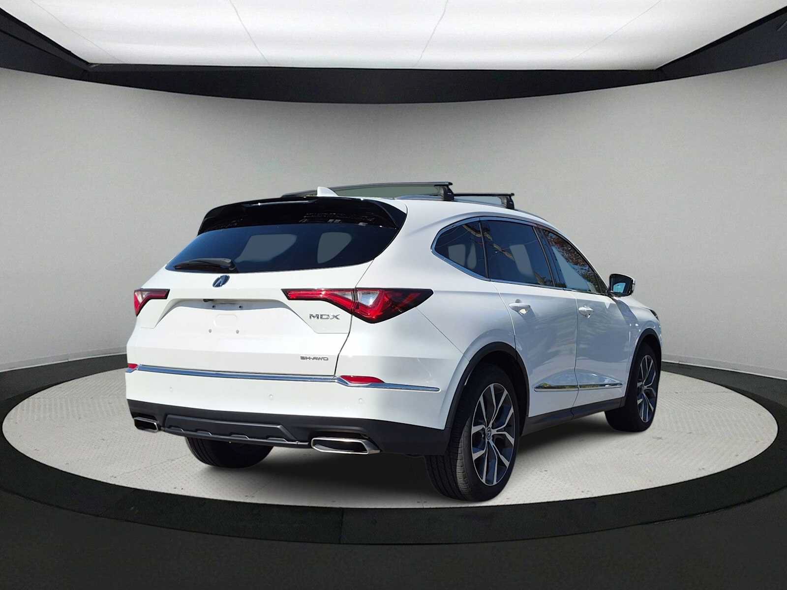 Used 2024 Acura MDX w/ Technology Package AWD/4WD image 8