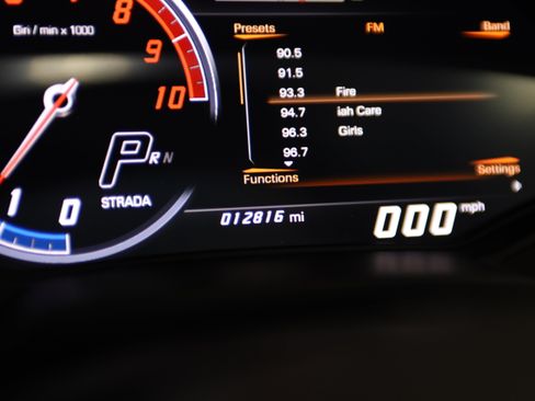 Used 2019 Lamborghini Huracan Performante AWD/4WD image 18