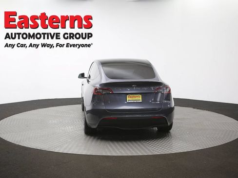 Used 2021 Tesla Model Y Long Range AWD/4WD image 31