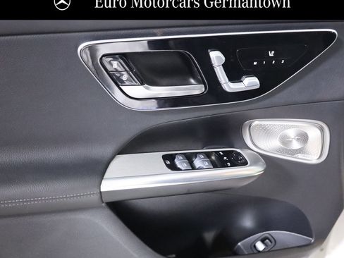 Used 2023 Mercedes-Benz GLC 300 4MATIC w/ AMG Line image 9