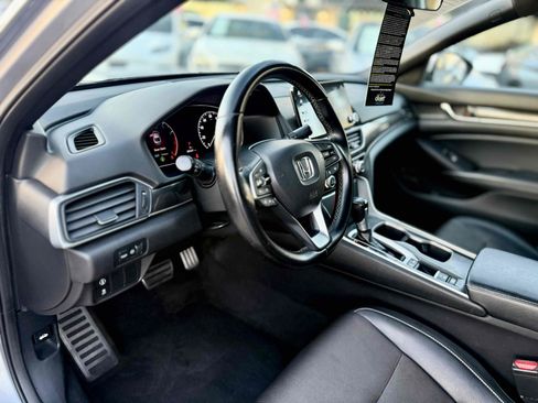 Used 2018 Honda Accord Sport image 15