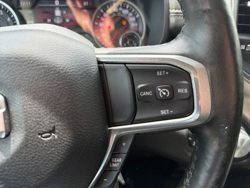 Used 2019 RAM 1500 Laramie AWD/4WD image 23