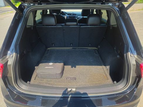 Used 2022 Volkswagen Tiguan SE R-Line AWD/4WD image 31