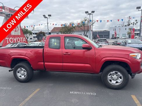 Used 2018 Toyota Tacoma SR w/ SR Convenience Package RWD image 5