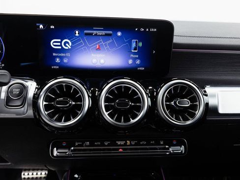 Used 2024 Mercedes-Benz EQB 350 4MATIC SUV image 15