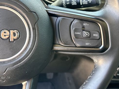 Used 2018 Jeep Wrangler Unlimited Sport S AWD/4WD image 16