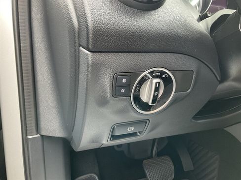 Used 2018 Mercedes-Benz GLA 250 4MATIC image 28