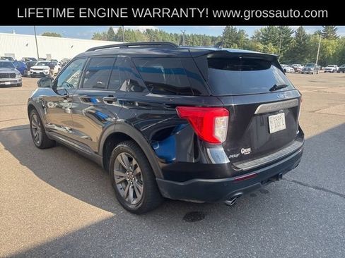 Used 2022 Ford Explorer XLT w/ XLT Sport Appearance Package AWD/4WD image 5
