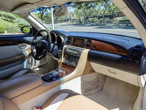 Used 2008 Lexus SC 430 Convertible RWD image 18