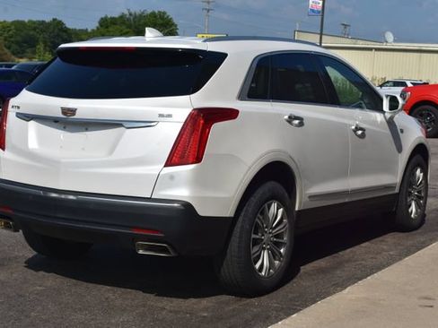 Used 2017 Cadillac XT5 Luxury w/ Driver Awareness Package FWD image 13
