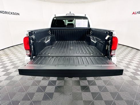 Used 2023 Toyota Tacoma SR image 31