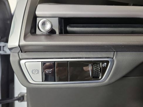 New 2026 Cadillac Vistiq Sport AWD/4WD image 31