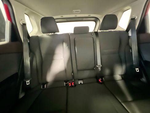 Used 2023 Nissan Rogue S image 33