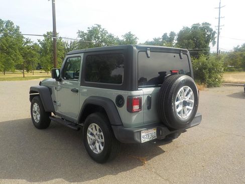 Used 2023 Jeep Wrangler Sport image 7
