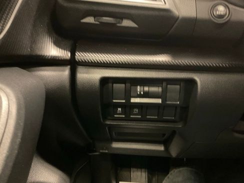 Used 2023 Subaru Crosstrek 2.0i Premium image 12