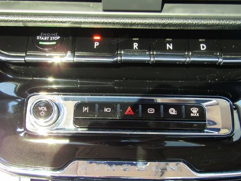 Used 2024 Lincoln Corsair Grand Touring AWD/4WD image 31