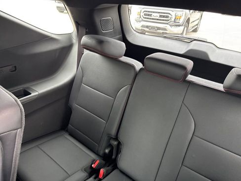 Used 2025 Chevrolet Traverse Z71 w/ Driver Confidence Package image 25