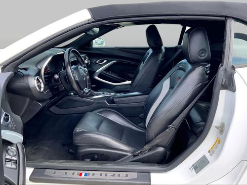 Used 2019 Chevrolet Camaro SS RWD image 7