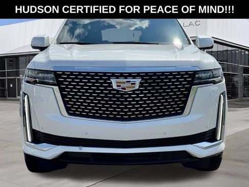 Used 2021 Cadillac Escalade Premium Luxury AWD/4WD image 3