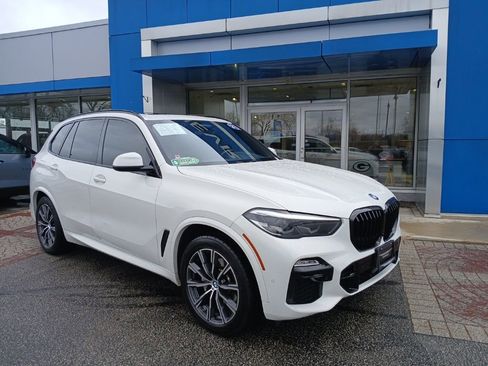 Used 2021 BMW X5 xDrive40i w/ M Sport Package image 2