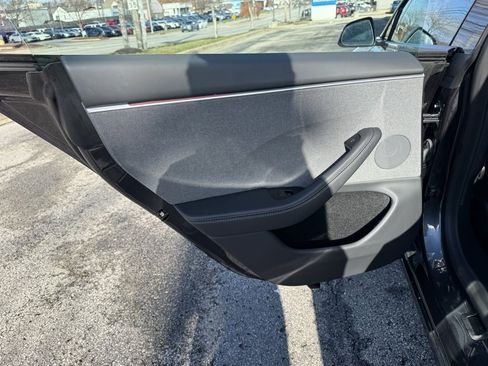 Used 2025 Tesla Model 3 Long Range image 29