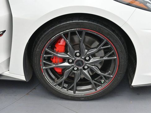 Used 2023 Chevrolet Corvette Stingray Premium Conv w/ Z51 Performance Package RWD image 39