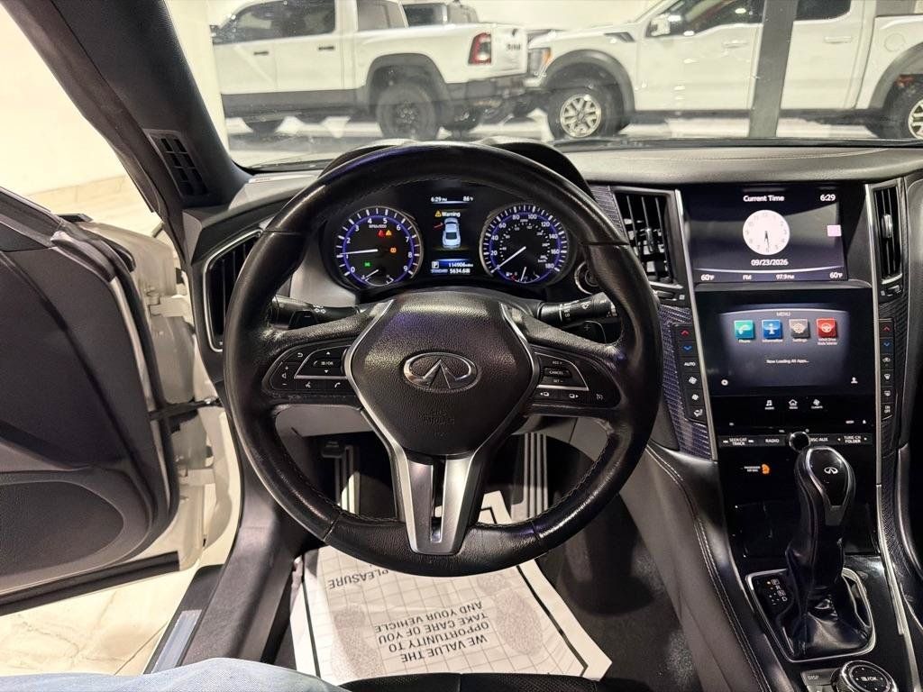 Used 2017 INFINITI Q60 Red Sport 400 RWD image 20