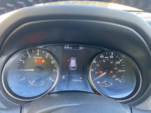 Used 2019 Nissan Rogue SV w/ Sun & Sound Touring Package AWD/4WD image 19
