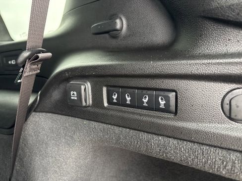 Used 2024 Jeep Grand Cherokee L Summit image 11