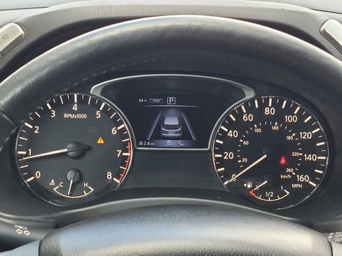 Used 2020 Nissan Pathfinder Platinum image 33