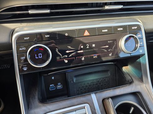 Used 2024 Genesis GV80 2.5T image 30