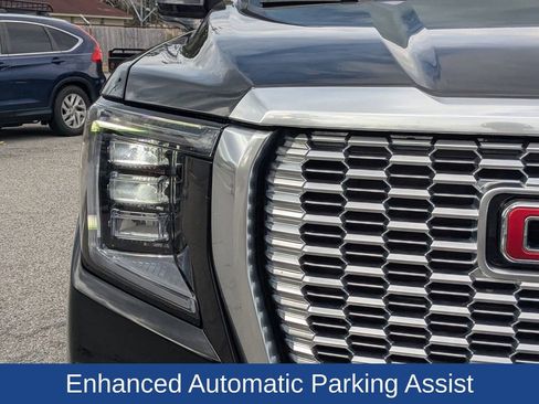 Used 2023 GMC Yukon Denali w/ Advanced Technology Package image 10