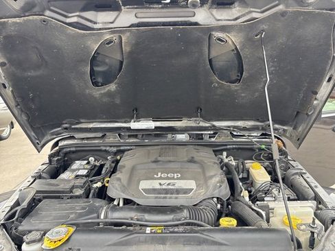 Used 2017 Jeep Wrangler Unlimited Sahara image 10