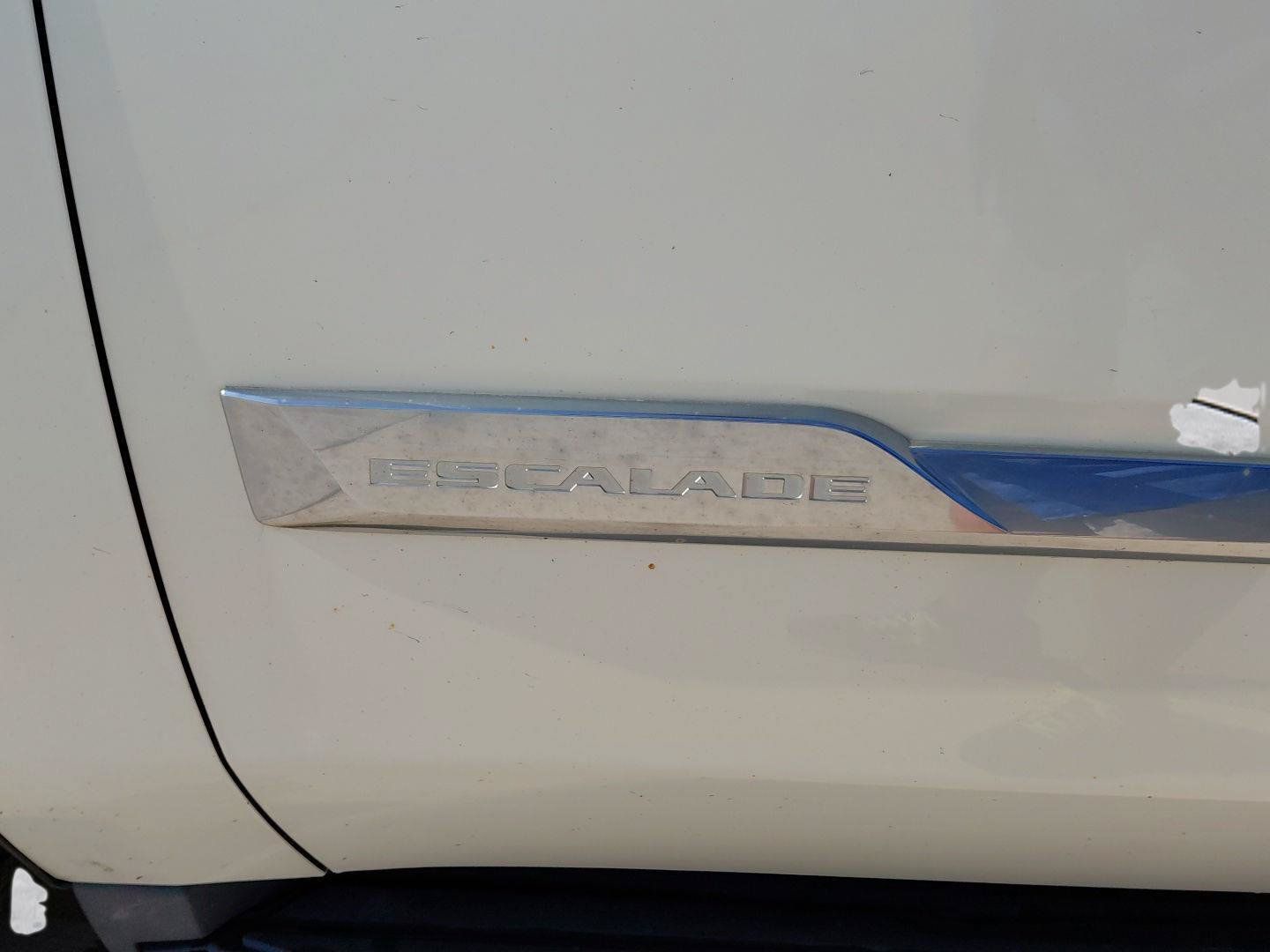 Used 2015 Cadillac Escalade Luxury AWD/4WD image 28