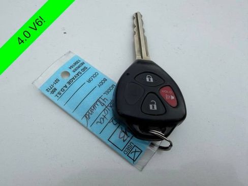 Used 2012 Toyota 4Runner SR5 w/ Convenience Pkg AWD/4WD image 11