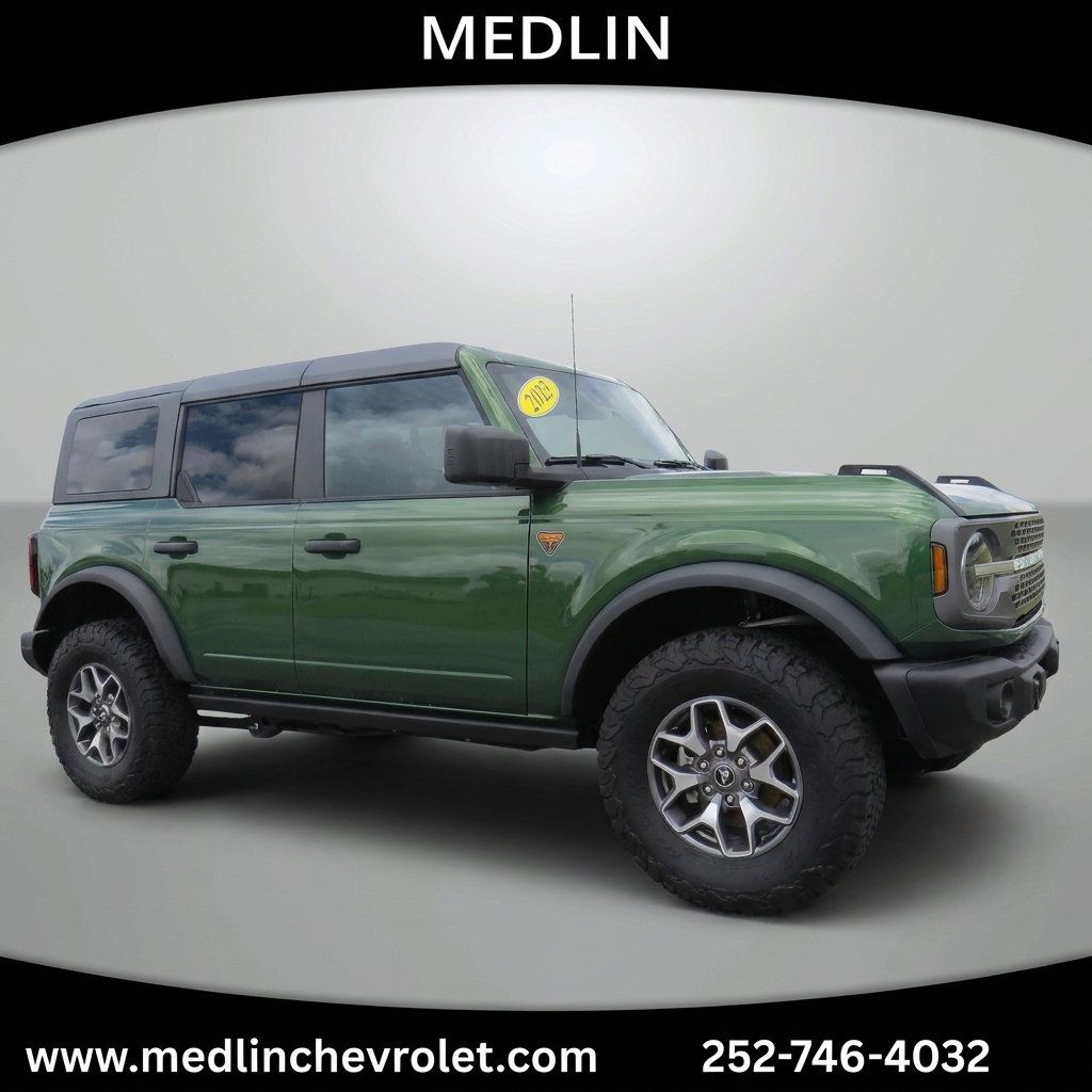 Used 2025 Ford Bronco Badlands AWD/4WD image 2