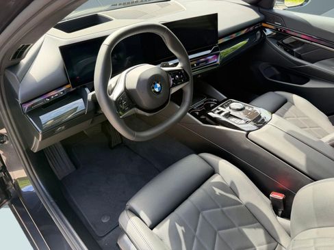 Certified 2026 BMW 540i xDrive AWD/4WD image 4