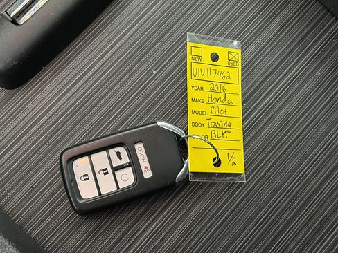 Used 2016 Honda Pilot Touring image 33