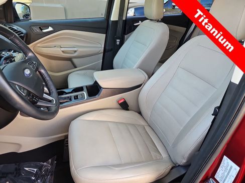 Used 2019 Ford Escape Titanium image 14