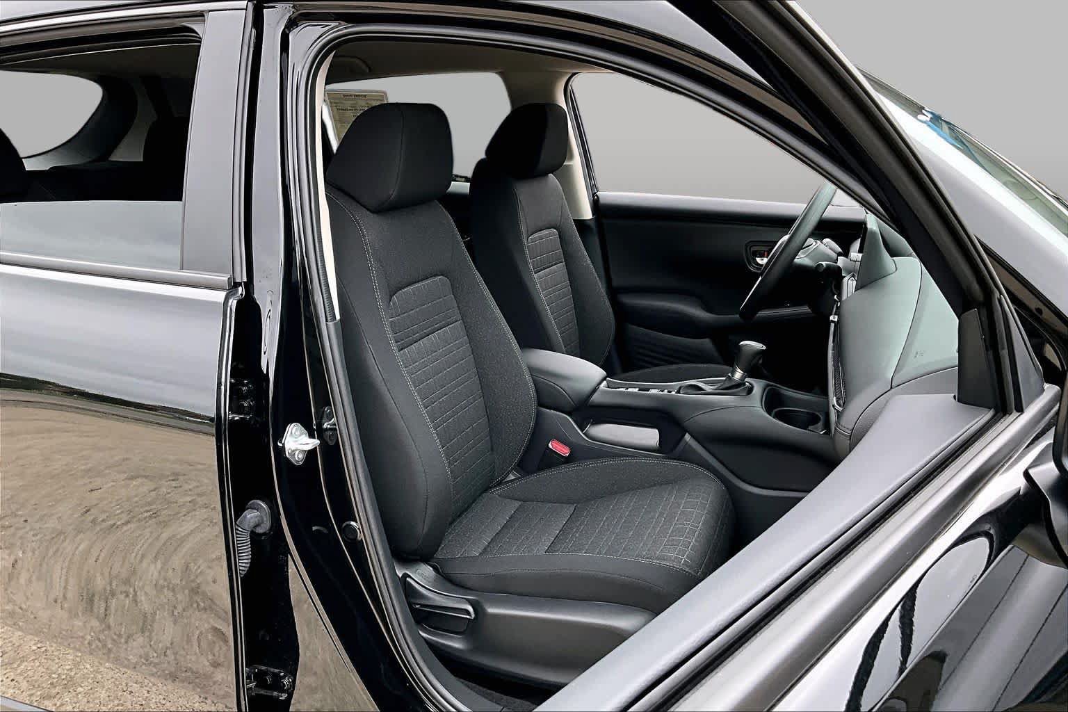 Certified 2027 Honda HR-V LX image 9