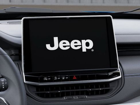 New 2026 Jeep Compass Latitude AWD/4WD image 24