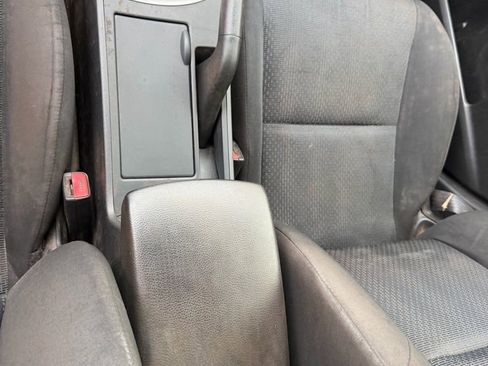 Used 2010 MAZDA MAZDA3 i Sport image 13