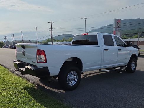 Used 2022 RAM 2500 Tradesman AWD/4WD image 3