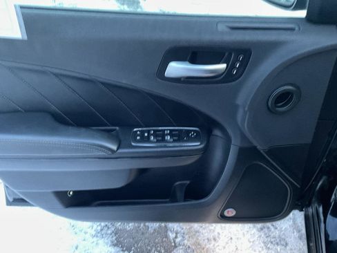 Used 2017 Dodge Charger SXT w/ AWD Plus Group image 14