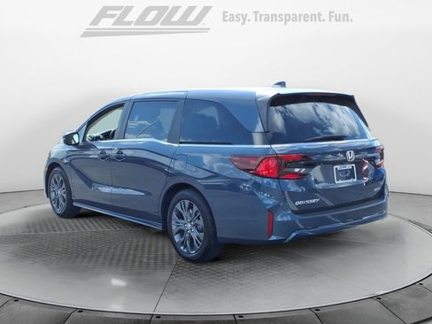New 2026 Honda Odyssey Touring image 5