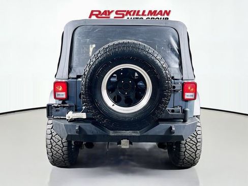 Used 2017 Jeep Wrangler Sport image 6