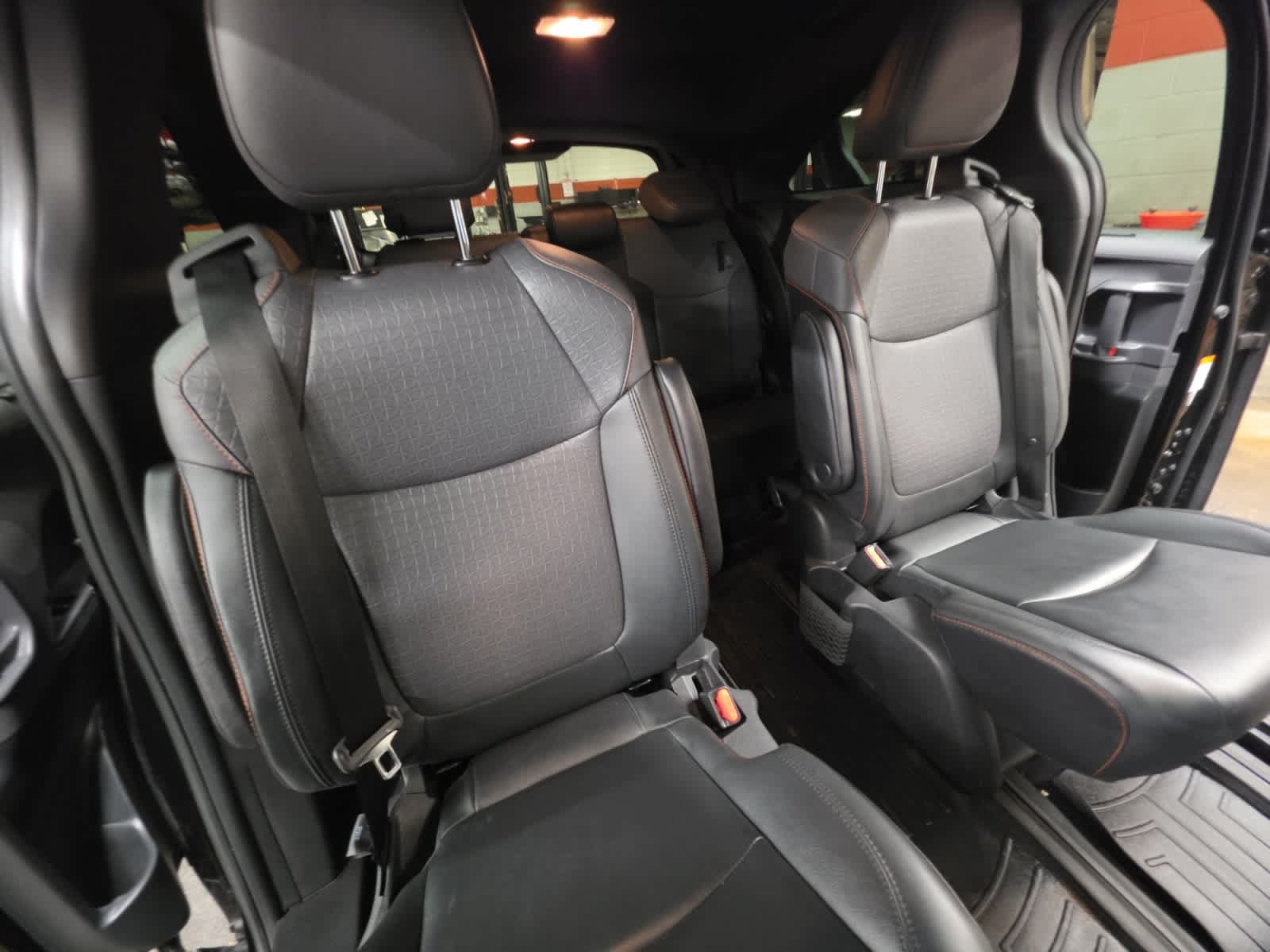 Used 2022 Toyota Sienna XSE w/ XSE Plus Package AWD/4WD image 23